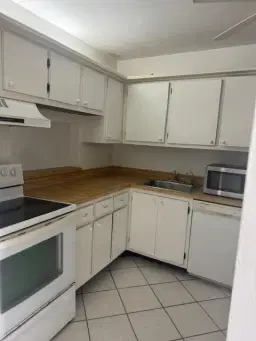 Picture of 2800 Fiore Way 112, Delray Beach, FL 33445
