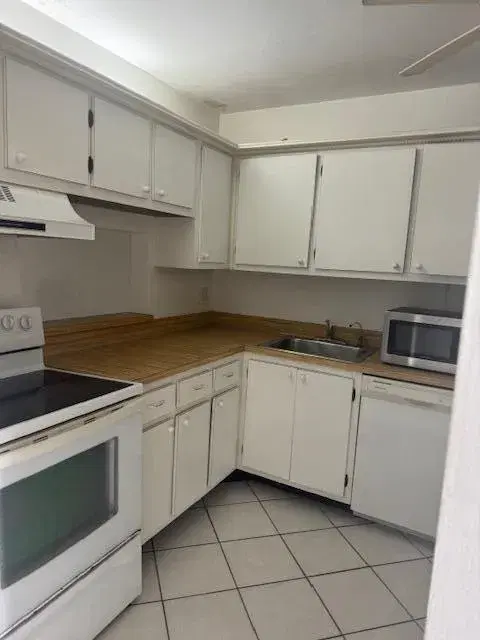 Picture of 2800 Fiore Way 112, Delray Beach FL 33445