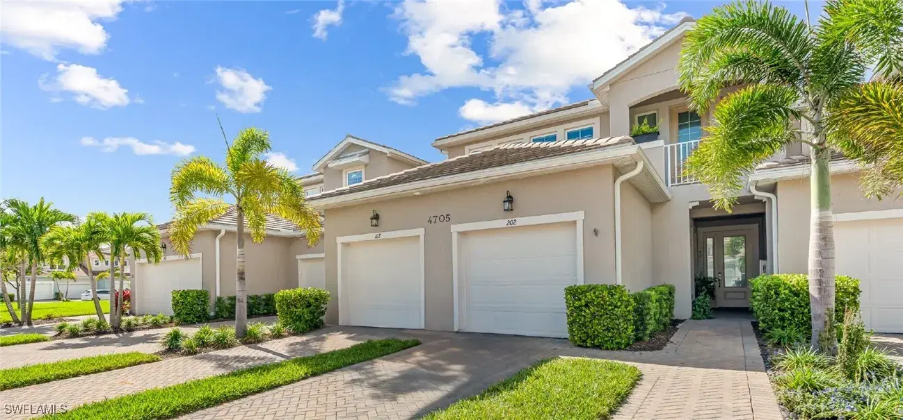 Picture of 4705 Arboretum Cir 202, Naples, FL 34112
