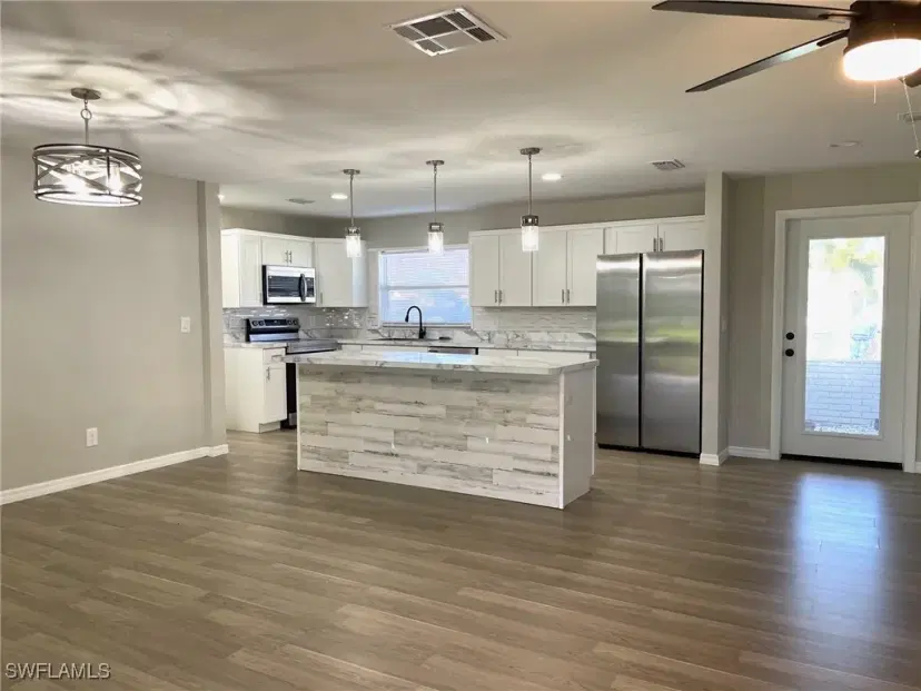Picture of 2709 SE 18Th Pl, Cape Coral FL 33904