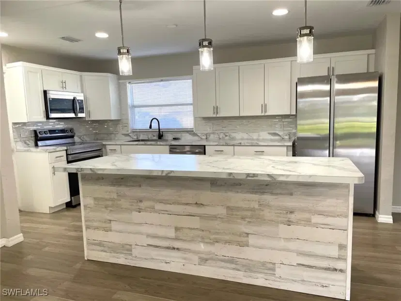 Picture of 2709 SE 18Th Pl, Cape Coral FL 33904