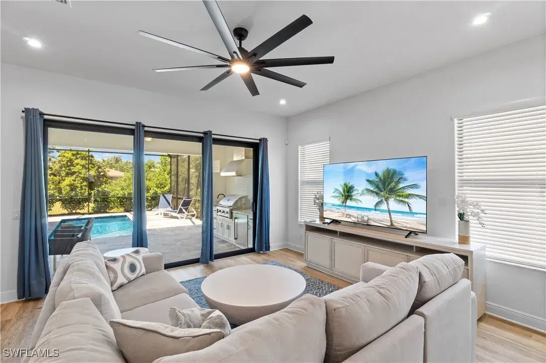 Picture of 551 97Th Ave N, Naples, FL 34108