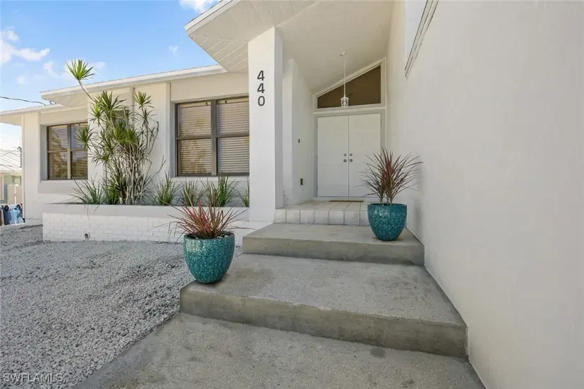 Picture of 440 Donora Blvd, Fort Myers Beach FL 33931