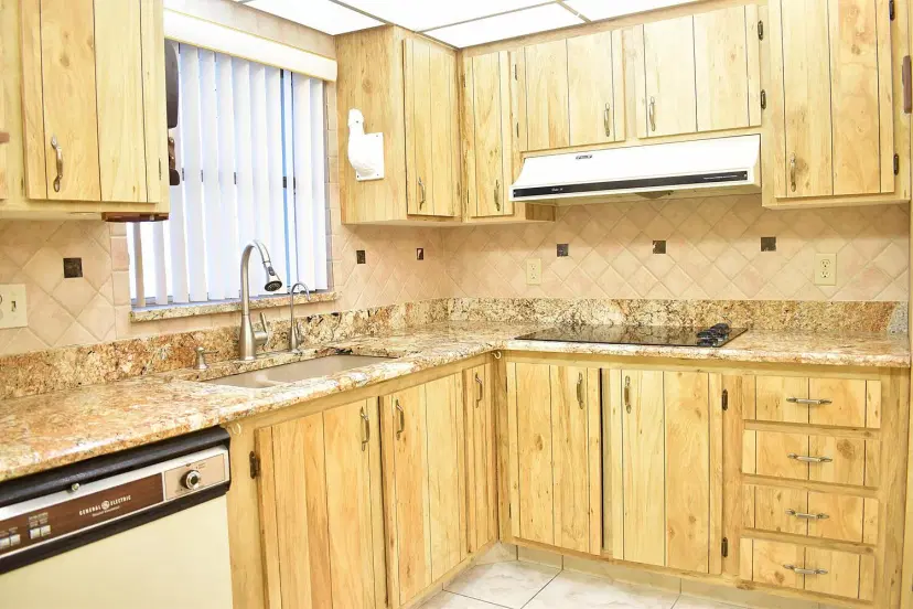 Picture of 2638 Gately Drive E 20, West Palm Beach, FL 33415