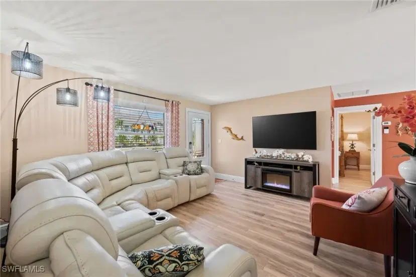 Picture of 105 S Bahama Ave, Marco Island FL 34145