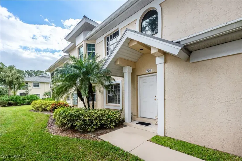 Picture of 2852 Aintree Ln K201, Naples FL 34112