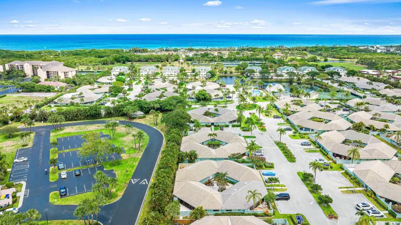 Picture of 1127 E Seminole Avenue 14D, Jupiter FL 33477
