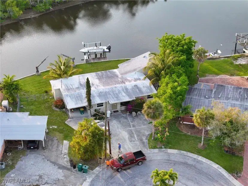 Picture of 1842 Harbor Pl, Naples FL 34104