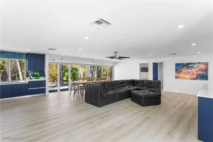 Picture of 240 Southwinds Dr, Sanibel FL 33957