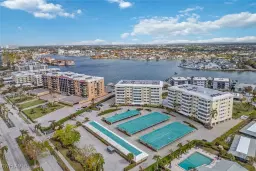 Picture of 3420 Gulf Shore Blvd N 12, Naples, FL 34103