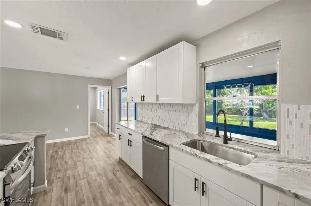 Picture of 19065 Dogwood Rd, Fort Myers, FL 33967