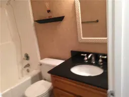 Picture of 5168 NE 6Th Ave 413, Fort Lauderdale, FL 33334