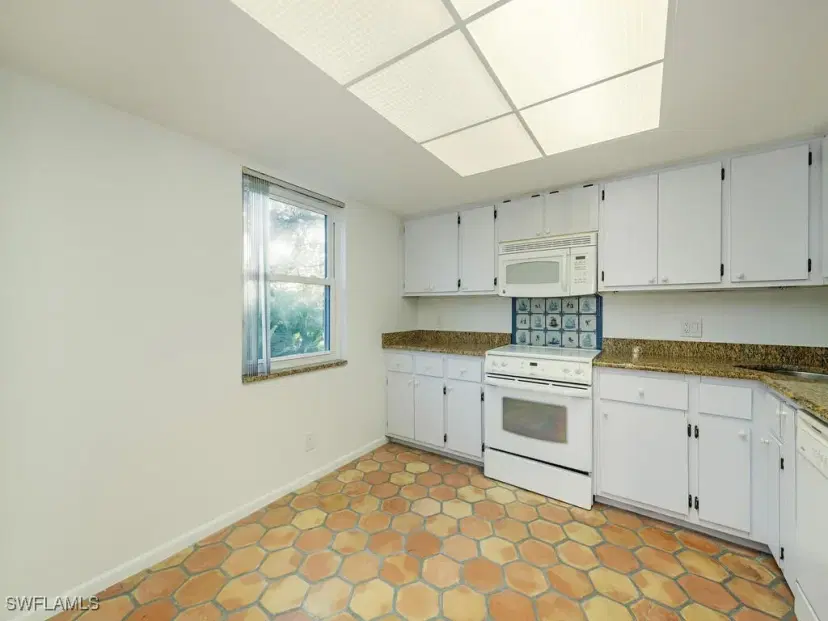 Picture of 1940A Bald Eagle Dr, Naples FL 34105