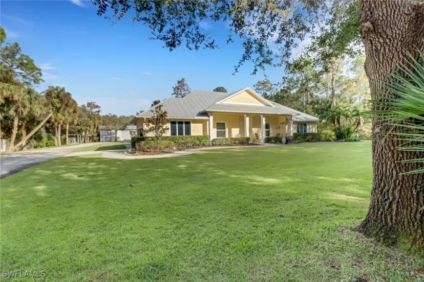 Picture of 282 13Th St Nw, Naples FL 34120