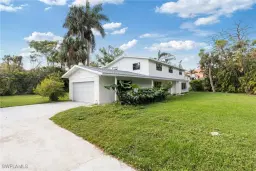 Picture of 8531 Yorkshire Ln, Fort Myers, FL 33919