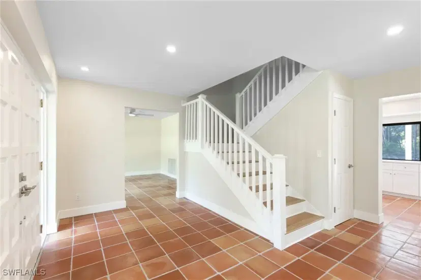 Picture of 8531 Yorkshire Ln, Fort Myers FL 33919