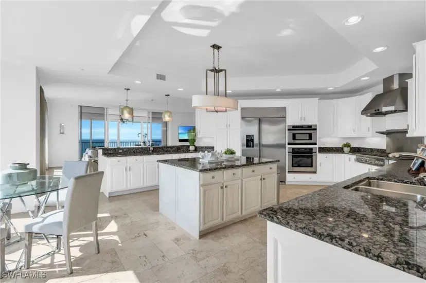 Picture of 9235 Gulf Shore Dr Ph-01, Naples FL 34108
