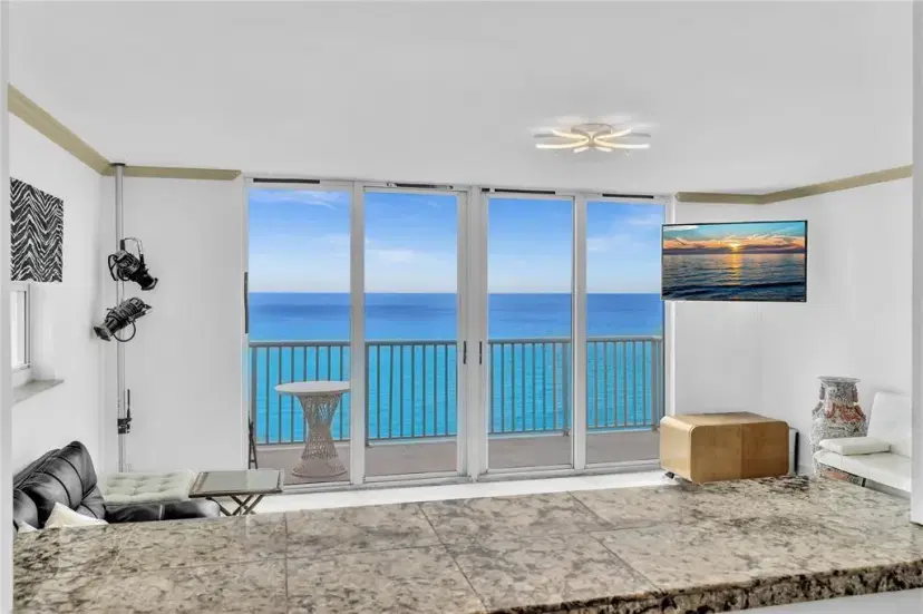 Picture of 400 N Surf Rd Ph1, Hollywood FL 33019