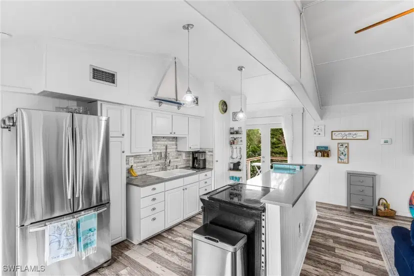 Picture of 10931 Russell Rd, Bokeelia FL 33922