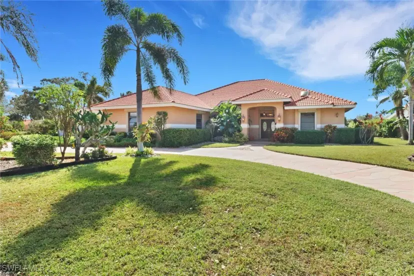 Picture of 4632 Shearwater Ln, Naples FL 34119