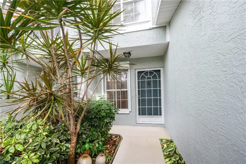 Picture of 2141 Tama Cir 202, Naples FL 34112