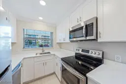 Picture of 3200 Gulf Shore Blvd N 115, Naples, FL 34103
