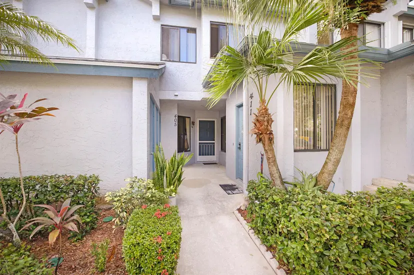 Picture of 405 Harbour Pointe Way, Greenacres FL 33413