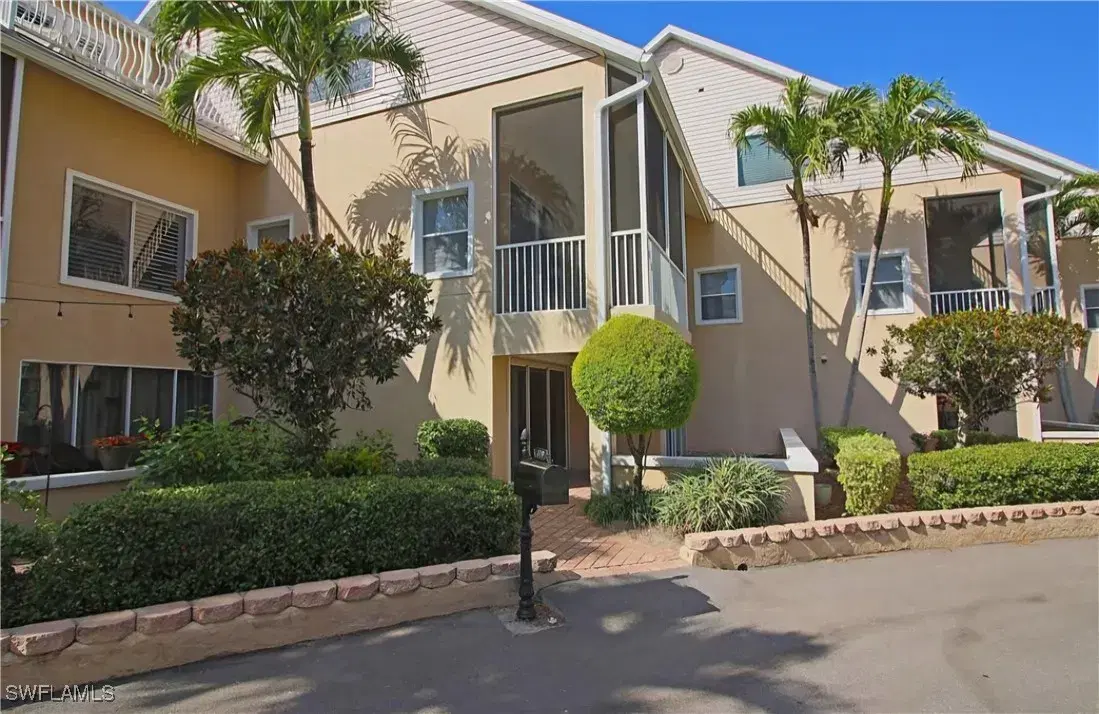 Picture of 819 James St, Fort Myers, FL 33916