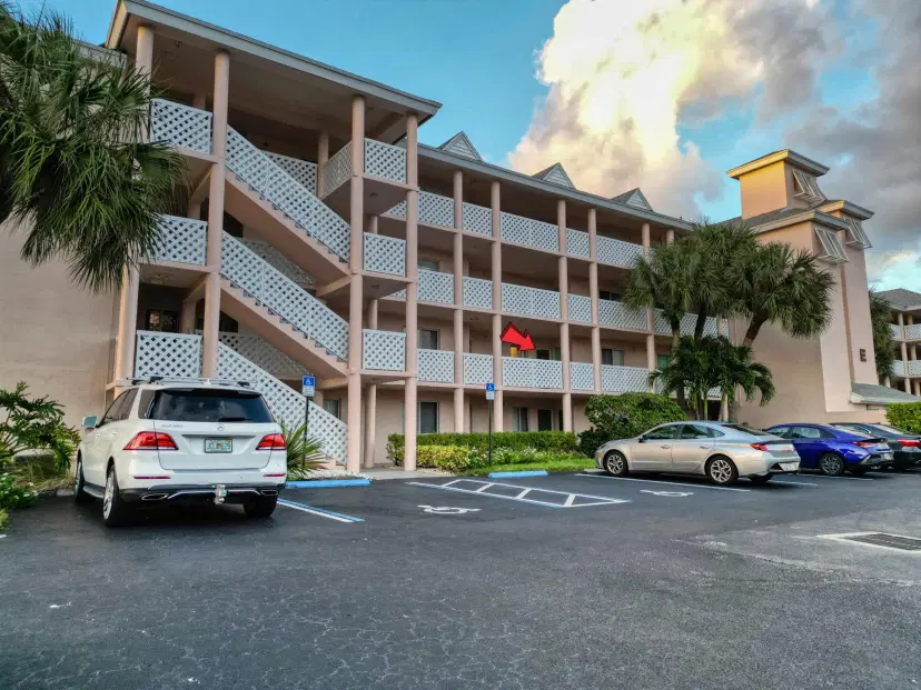 Picture of 353 S Us 1 Highway E204, Jupiter FL 33477
