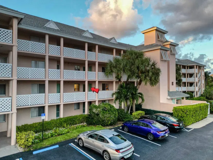Picture of 353 S Us 1 Highway E204, Jupiter FL 33477