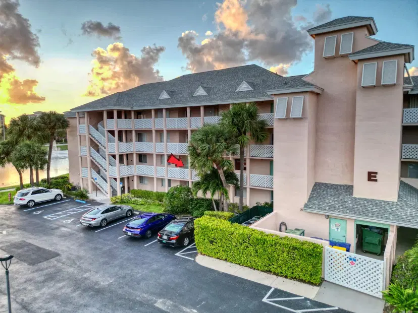 Picture of 353 S Us 1 Highway E204, Jupiter FL 33477