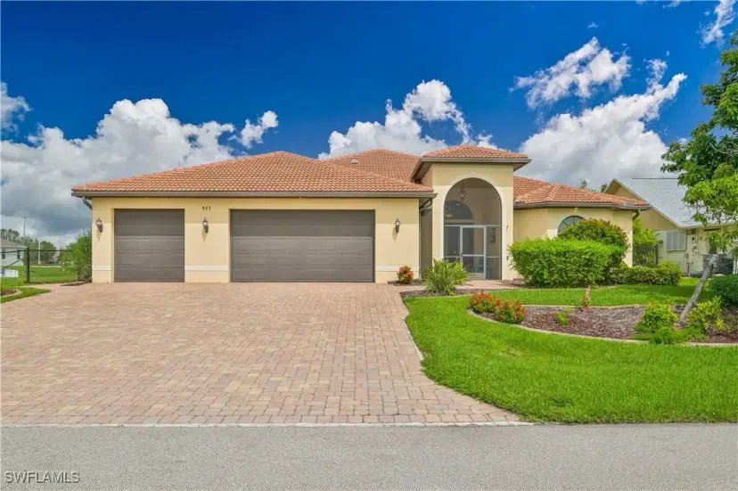 Picture of 911 SE 15Th St, Cape Coral FL 33990