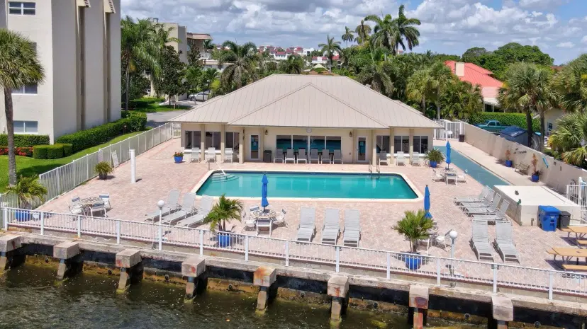 Picture of 600 Snug Harbor Dr Drive A 17, Boynton Beach FL 33435