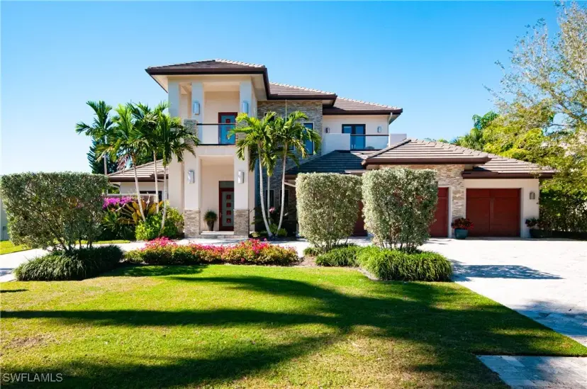 Picture of 875 Wedge Dr, Naples FL 34103