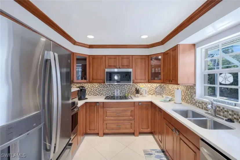 Picture of 730 Amber Dr, Marco Island FL 34145