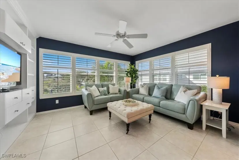 Picture of 725 Neapolitan Way 725, Naples FL 34103