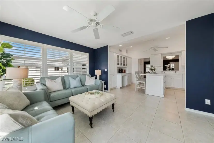 Picture of 725 Neapolitan Way 725, Naples FL 34103