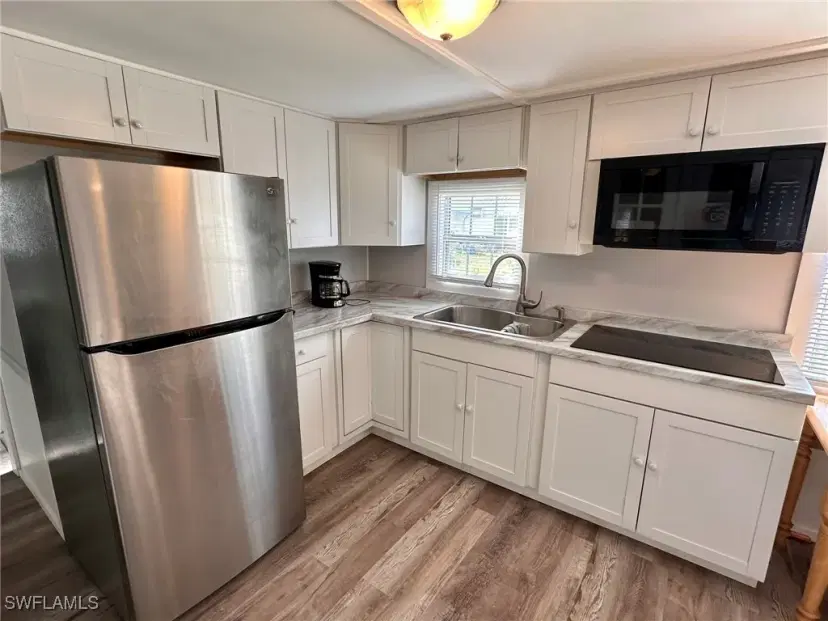 Picture of 2012 S Olga Dr 10, Fort Myers FL 33905