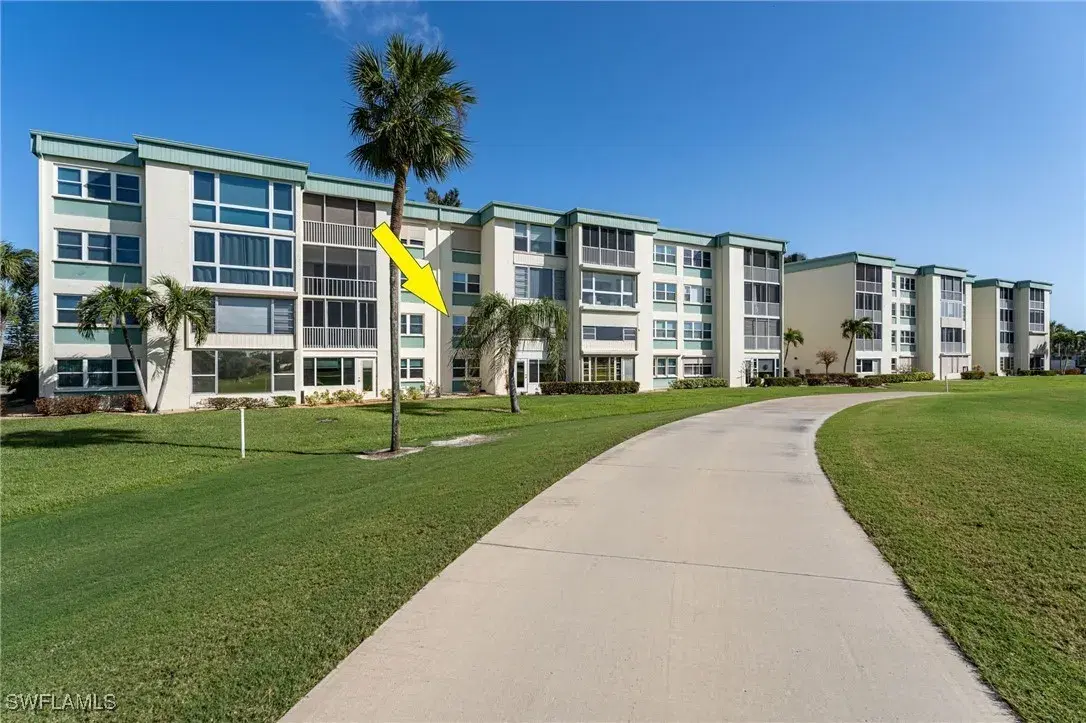 Picture of 1660 Pine Valley Dr 203, Fort Myers, FL 33907