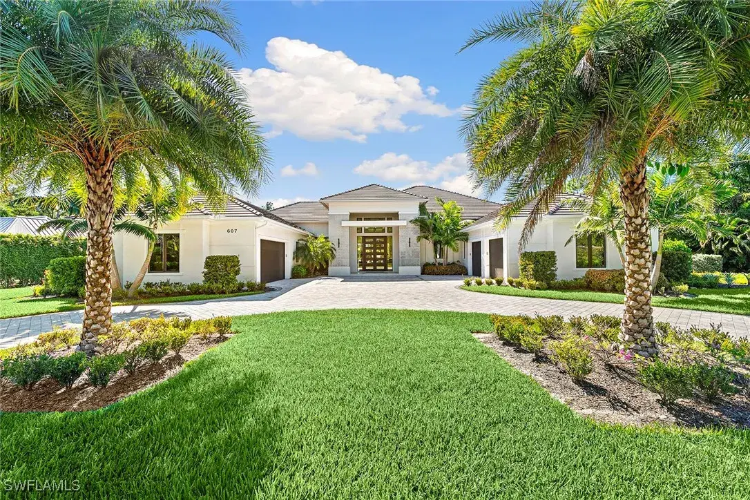 Picture of 607 Myrtle Rd, Naples, FL 34108
