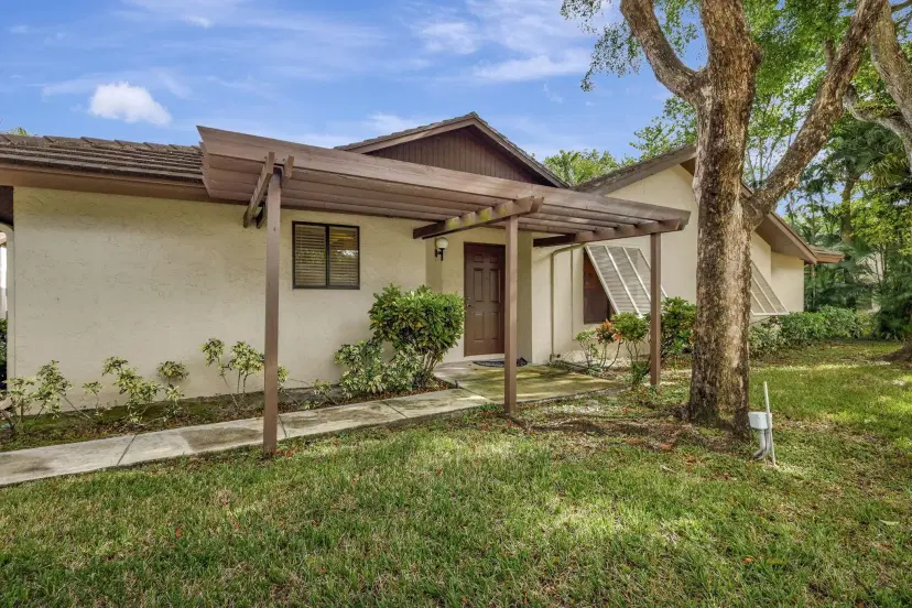 Picture of 10088 Shadywood Place, Boynton Beach FL 33437