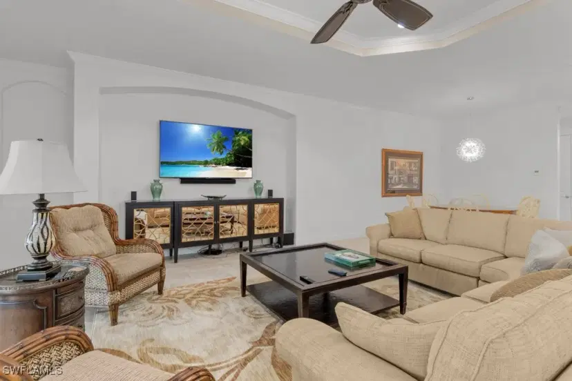 Picture of 9235 Rialto Ln, Naples FL 34119