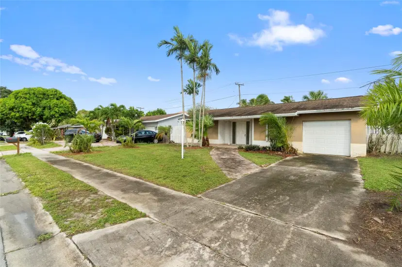Picture of 9741 SW 1St Pl, Boca Raton FL 33428