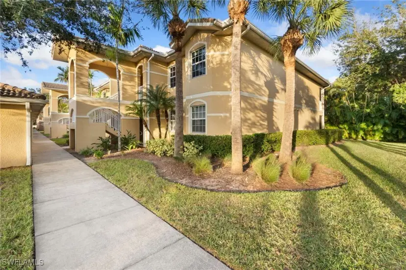 Picture of 1083 Winding Pines Cir 206, Cape Coral FL 33909