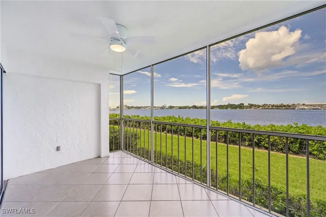 Picture of 1120 Little Neck Ct E42, Naples, FL 34102