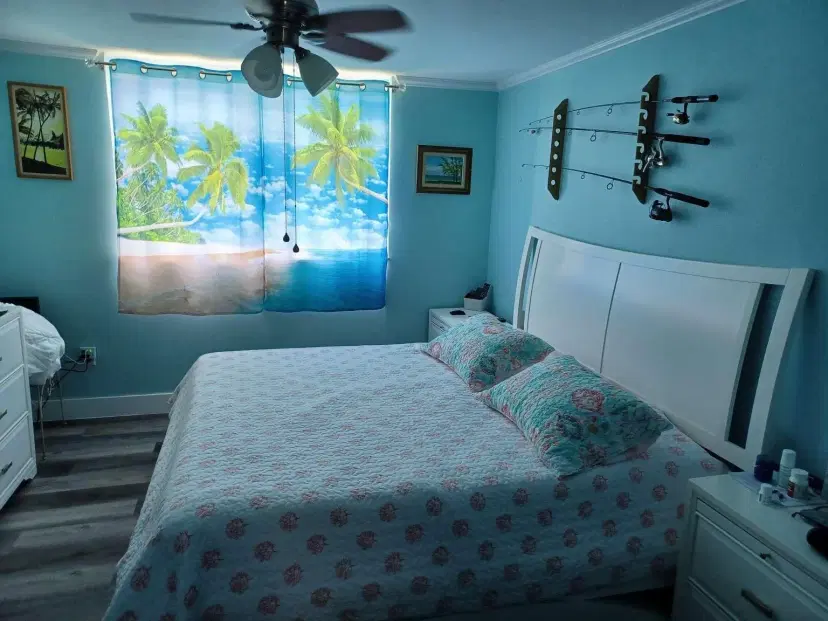 Picture of 3600 NE 170Th St 102, North Miami Beach FL 33160