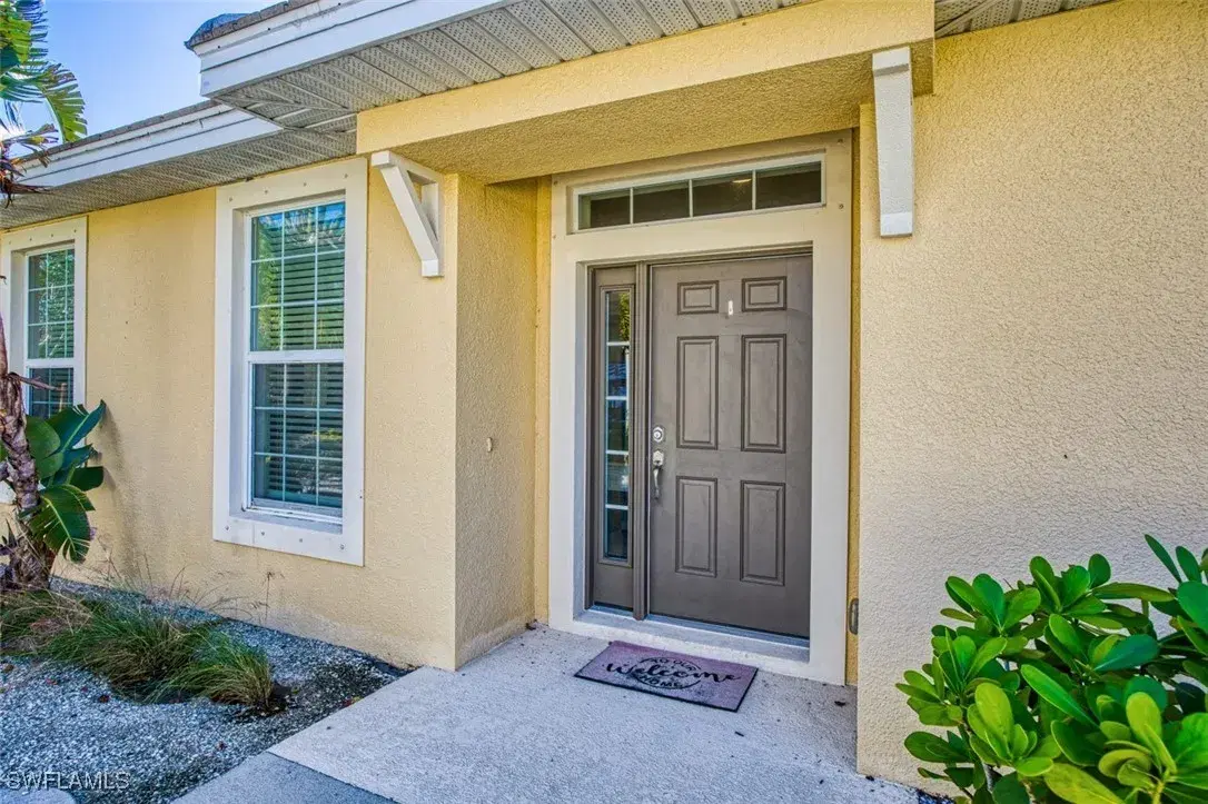Picture of 14603 Abaco Lakes Dr, Fort Myers, FL 33908