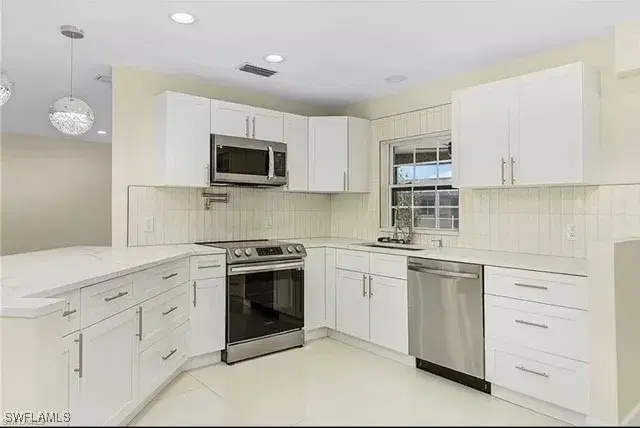 Picture of 813 SW 52Nd St, Cape Coral FL 33914