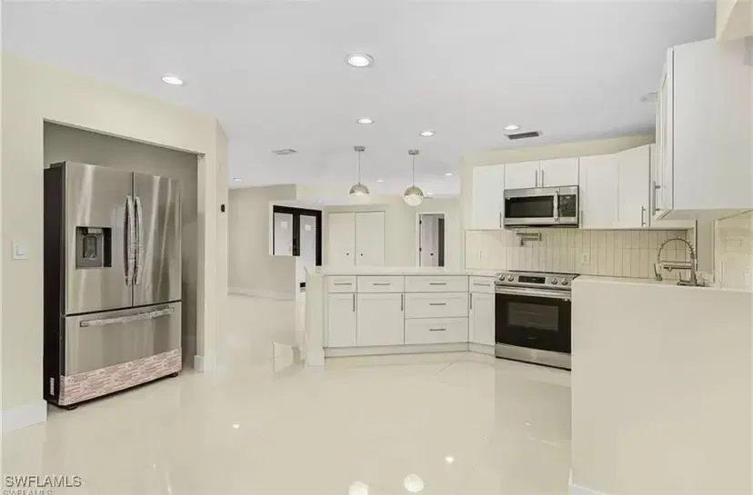 Picture of 813 SW 52Nd St, Cape Coral FL 33914