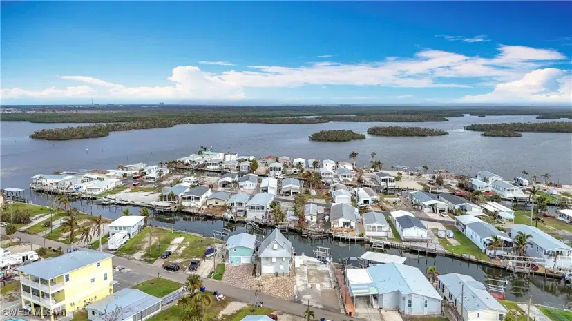 Picture of 850 Oak St, Fort Myers Beach FL 33931